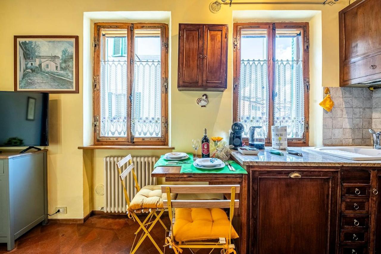 The Sunflower Apartment Siena Bagian luar foto