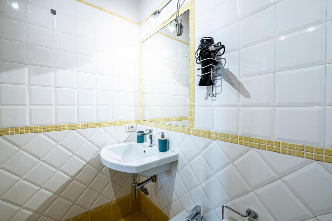 The Sunflower Apartment Siena Bagian luar foto